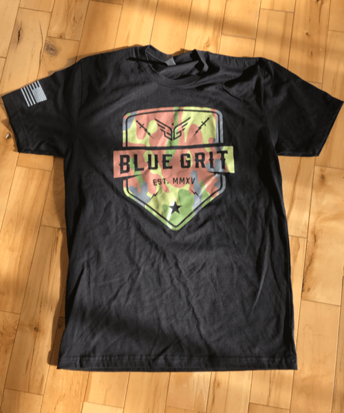"Angel Of The Night” T-Shirt - camo/black - Blue Grit